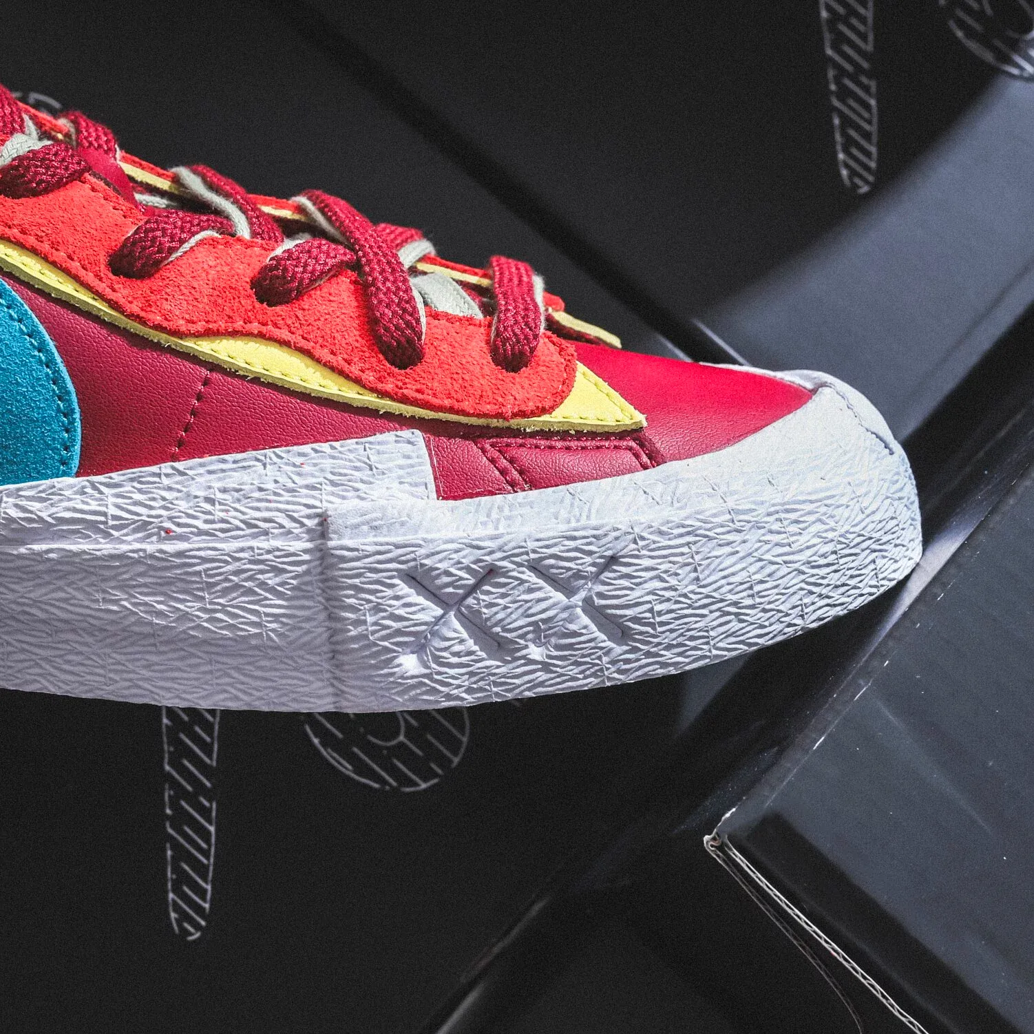 KAWS x Sacai x Nike Blazer Low Red [DM7901-600]