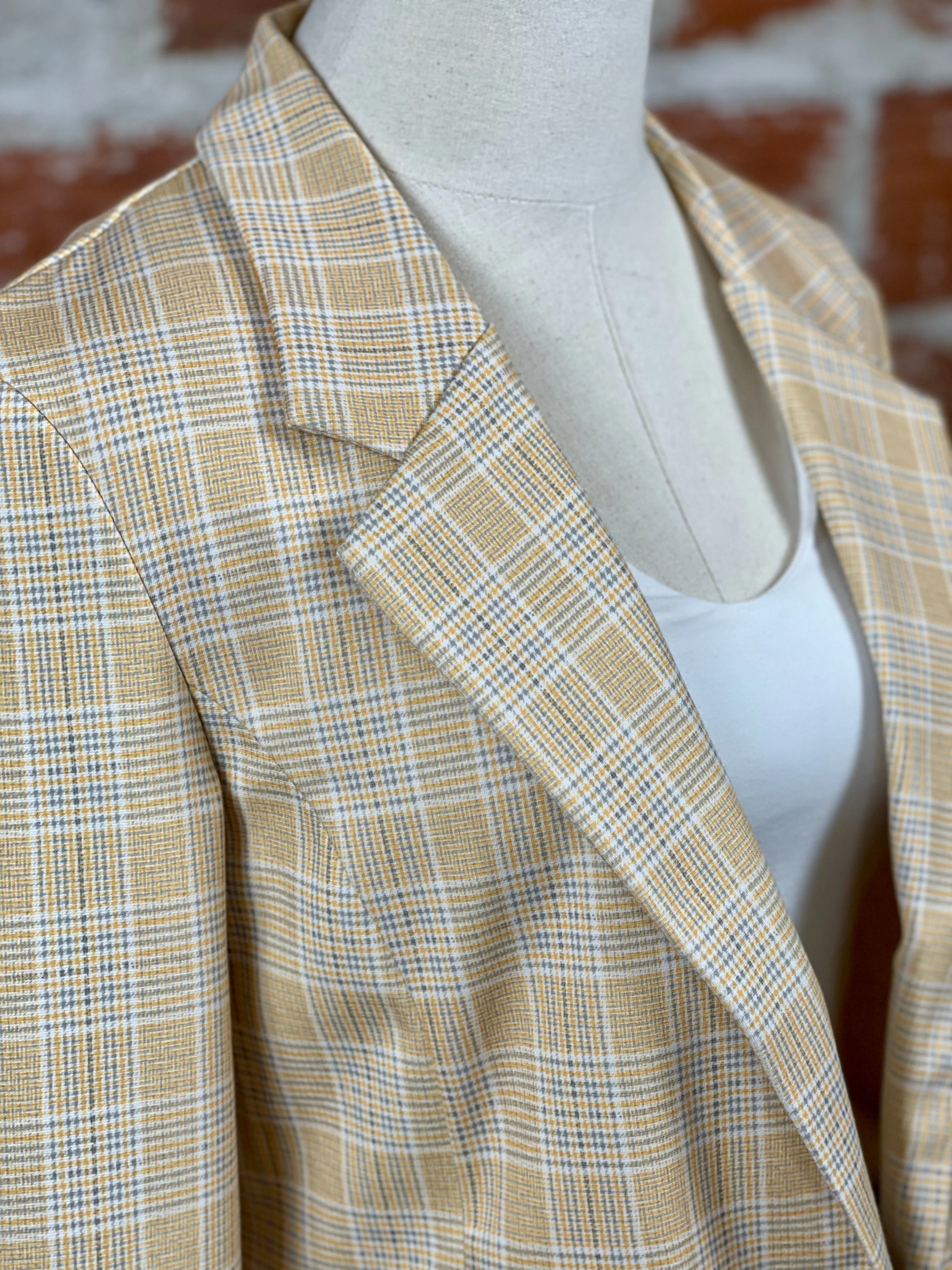 Liverpool Fitted Blazer in Gold Plaid