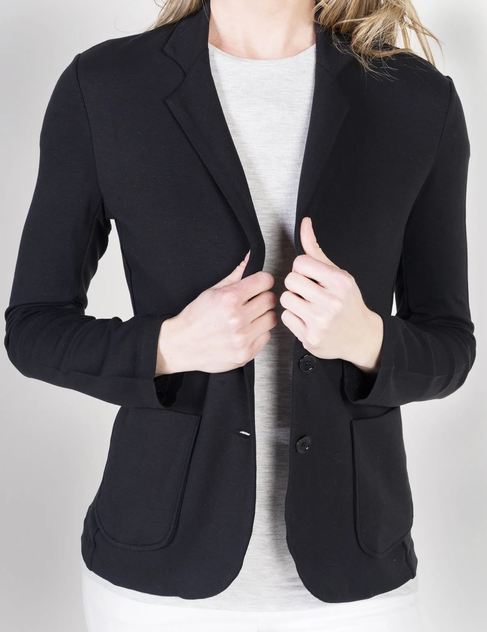 Majestic Basic Blazer in Noir