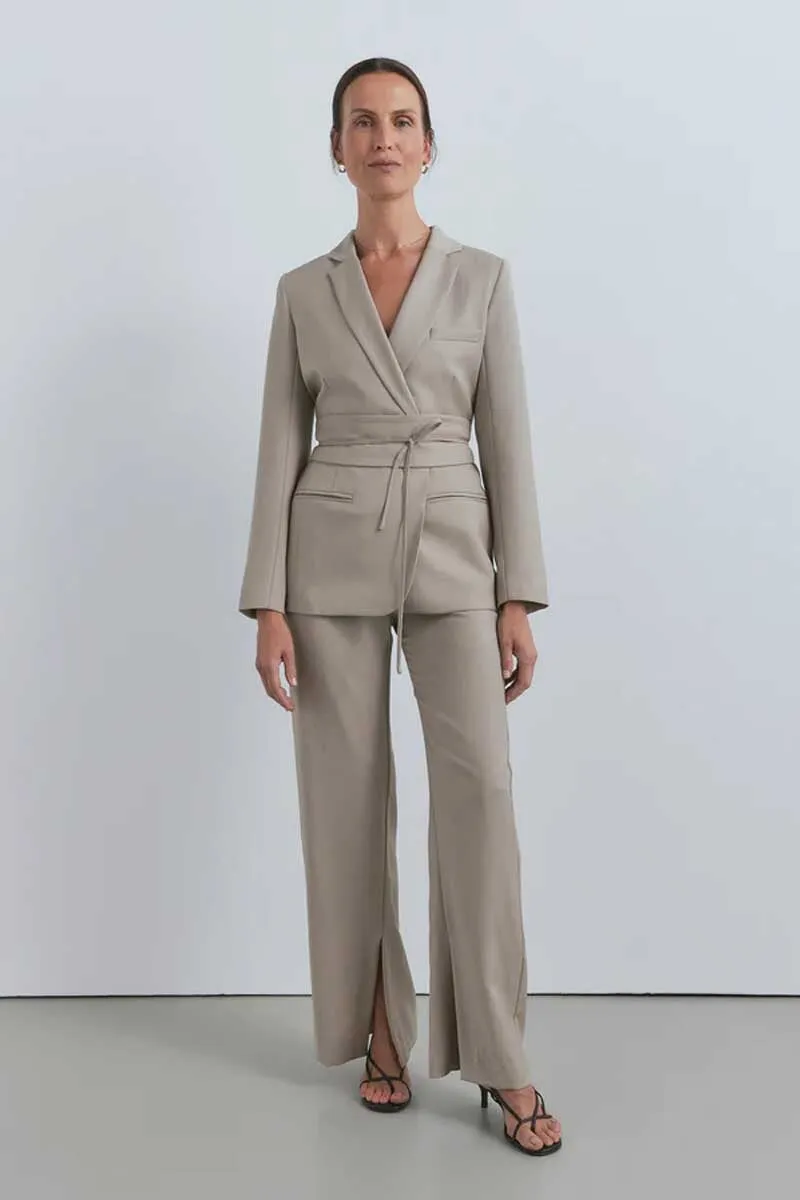 SHERIFF BELTED WOOL BLAZER-TAUPE